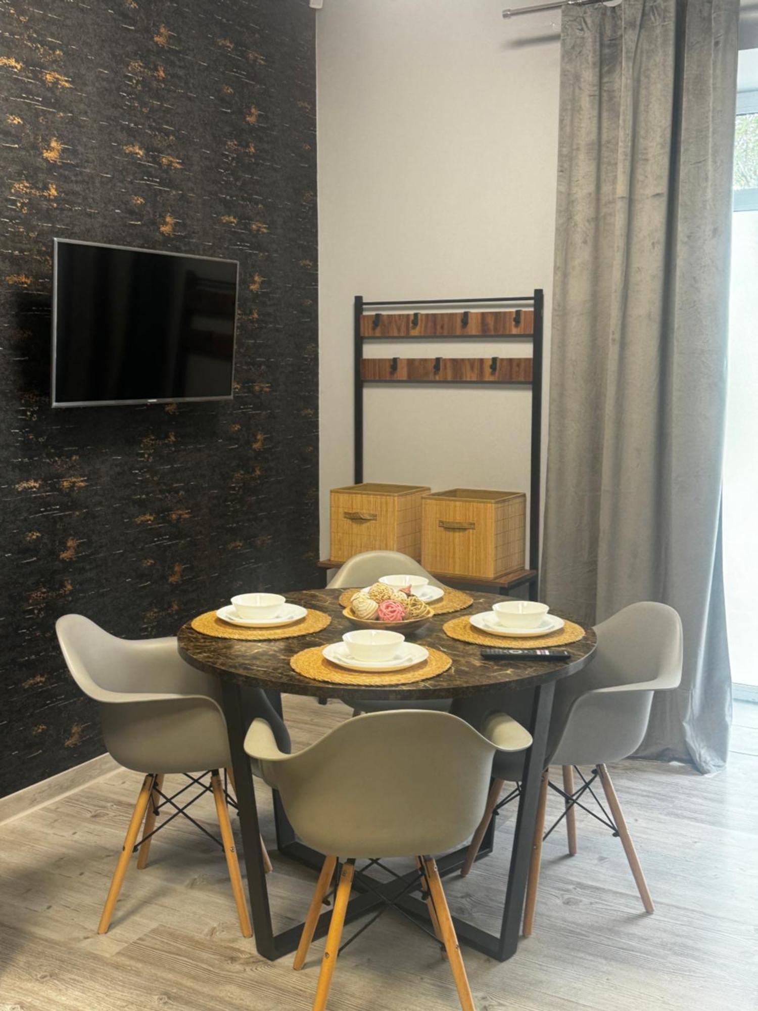 Apartamenty I Pokoje „Pod Jedynka” Konstantynow Lodzki Exterior photo